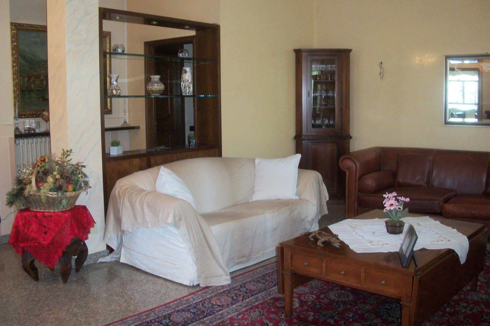B&B Southitaly Busto Arsizio Εξωτερικό φωτογραφία